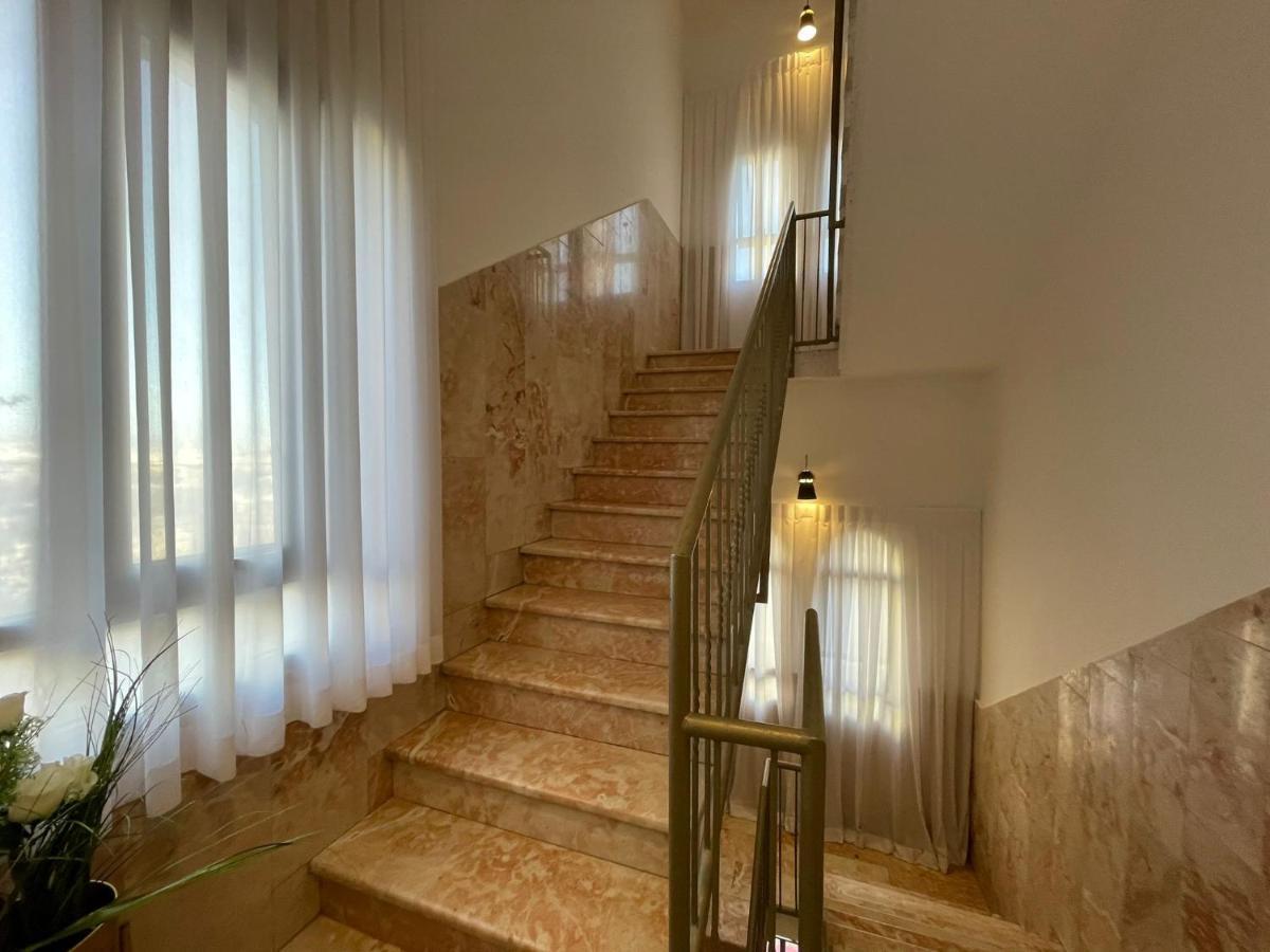 Aparthotel Godson Talpiot Haifa Esterno foto